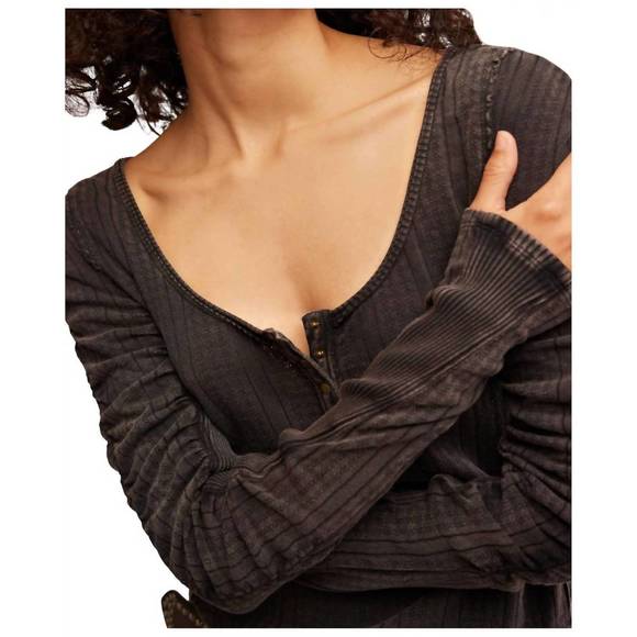 NEW FREE PEOPLE hope henley top in black - Picture 3 of 3